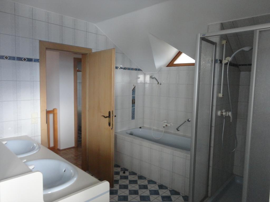 Panoramablickhotel - Lakeview Apartments Annenheim Room photo